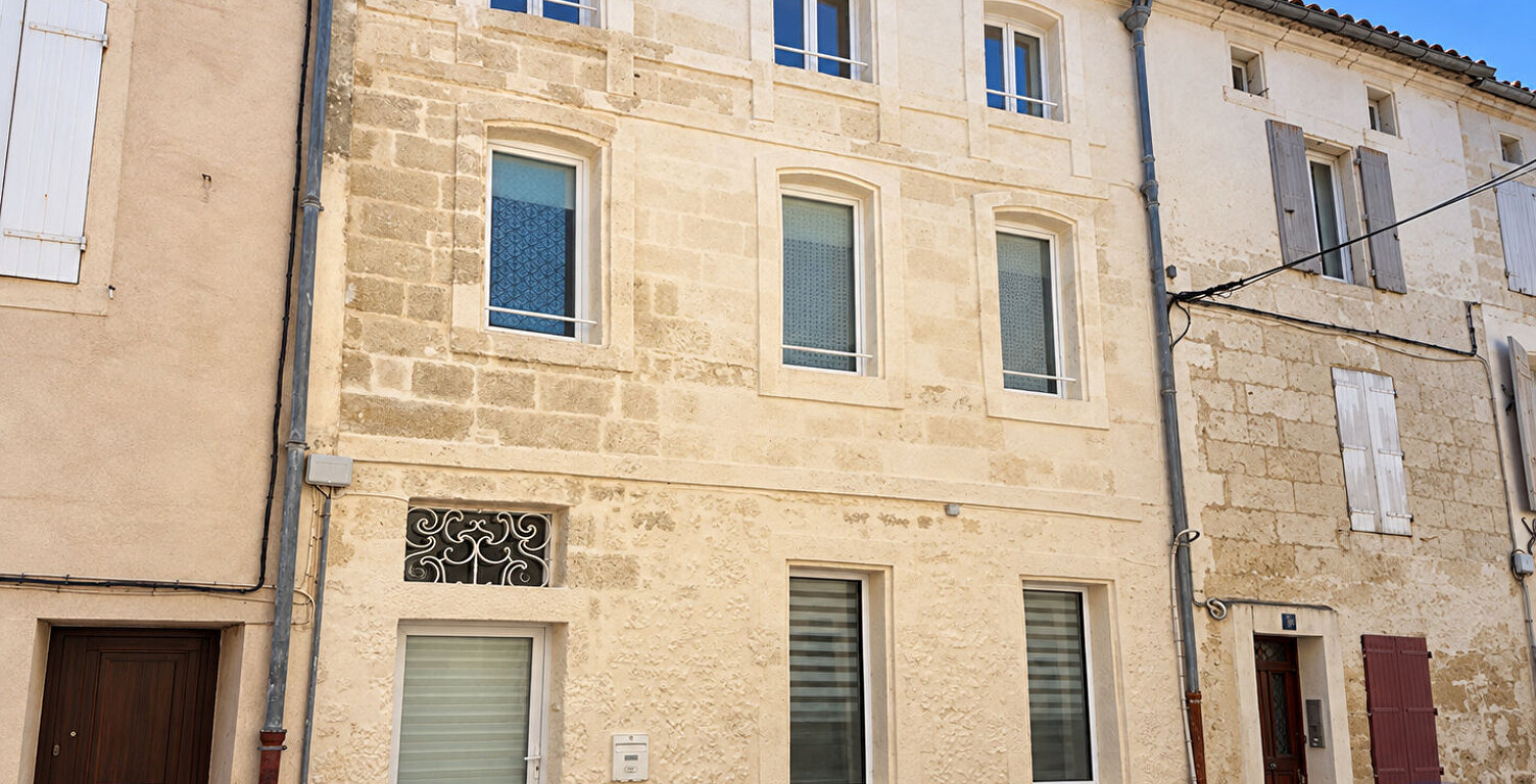 SAINTES Maison 108.8 m2 — photo 1