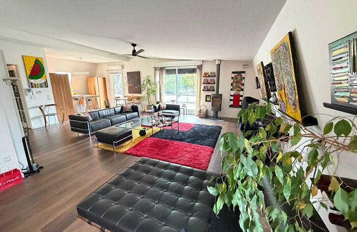 PAU - LA MAISON SUR LES TOITS QUI VA FAIRE PARLER D'ELLE ! — photo 2