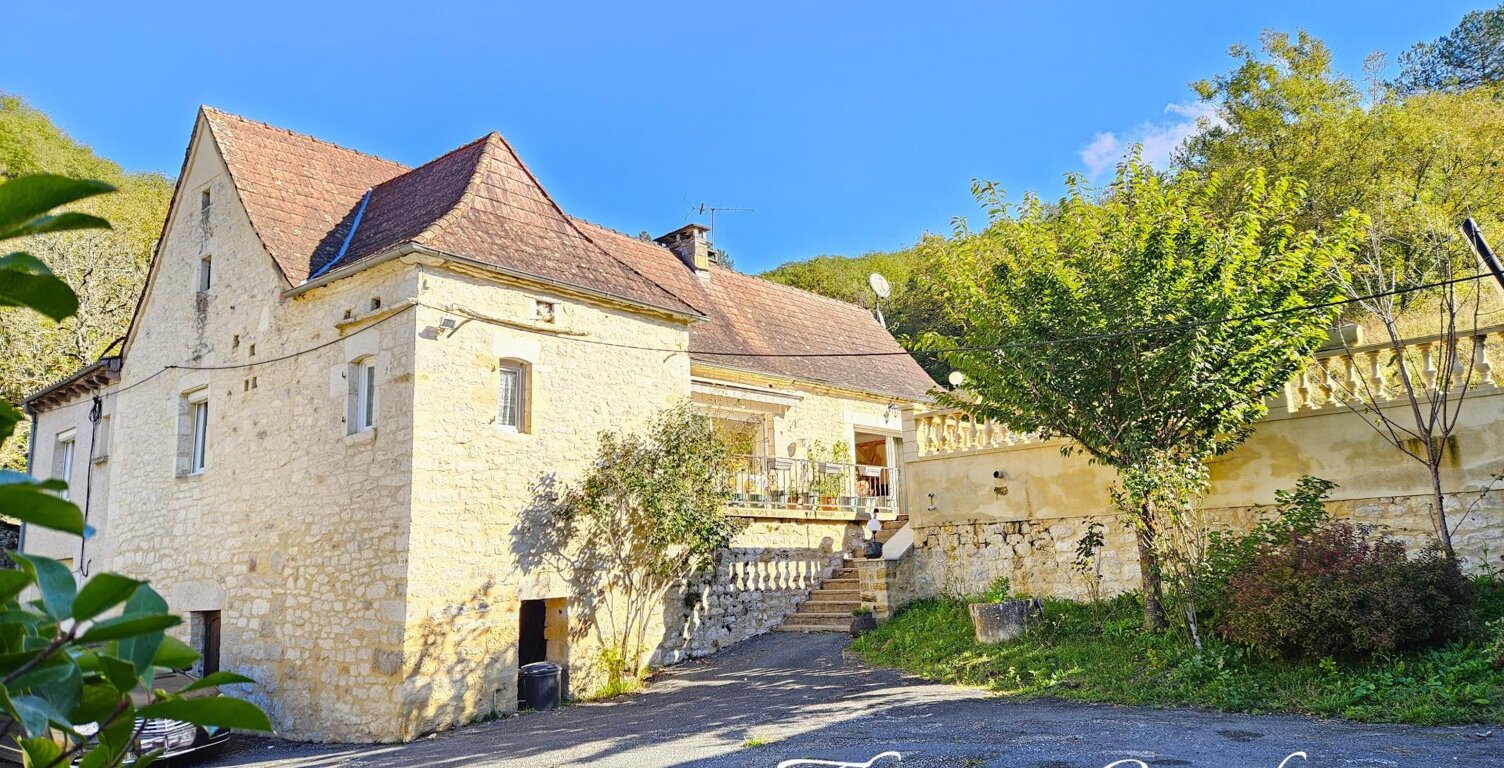 Belle maison en pierre avec piscine et dépendances — photo 1