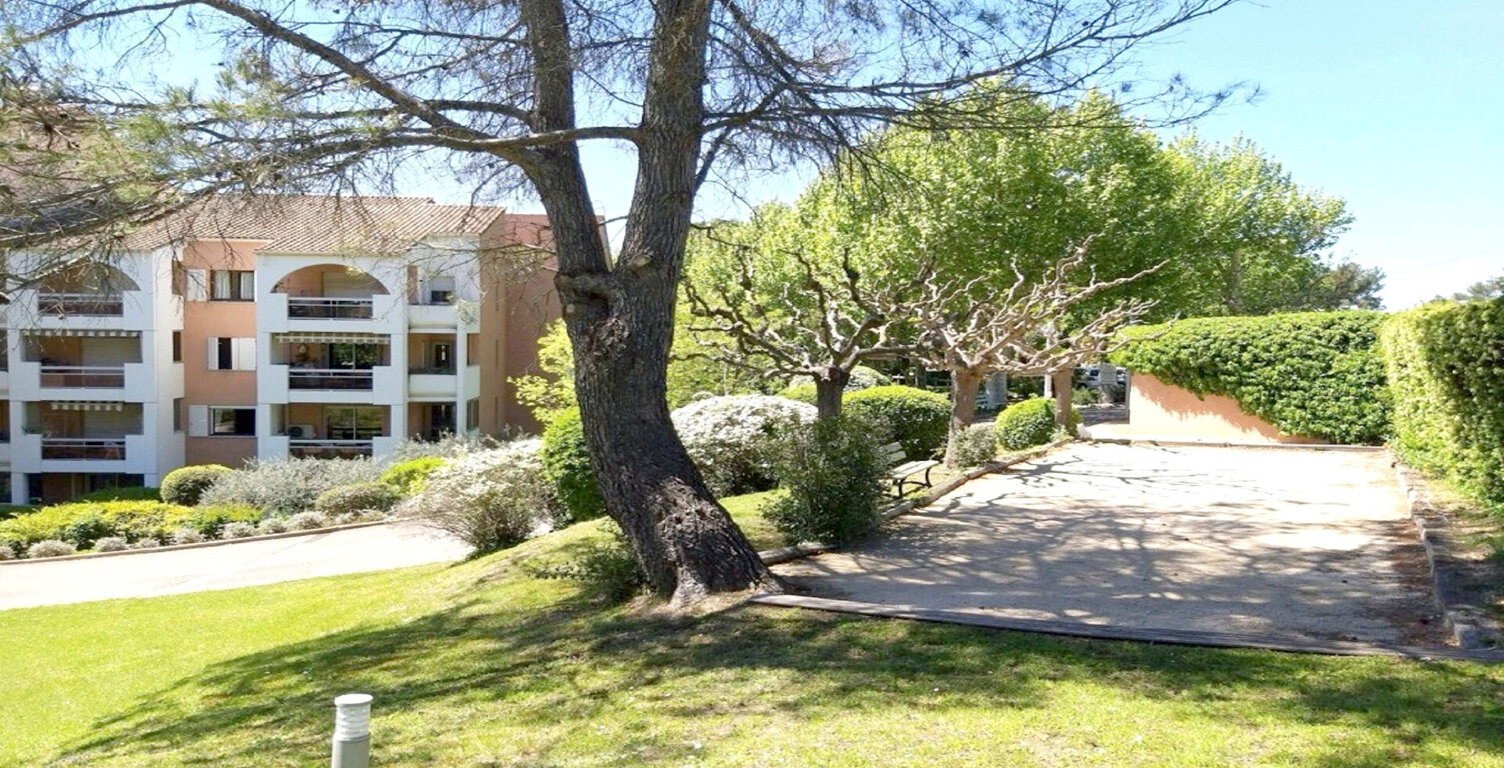 Appartement Aix En Provence 1 pièce(s) 35 m2 — photo 1