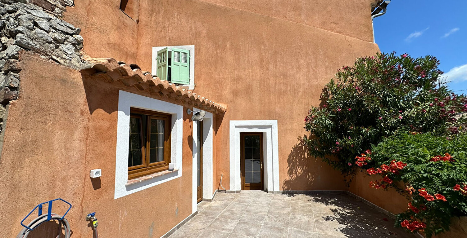 LE LUC - Maison de village 117m² renovée avec Exterieurs - 'LOUE' — photo 1