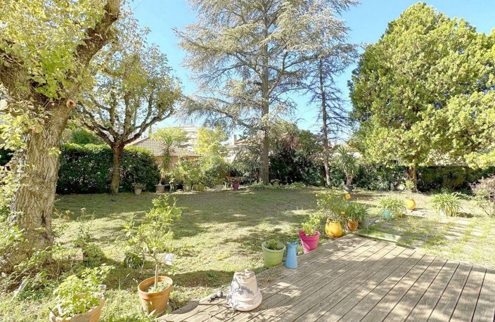 Maison Aix En Provence 10 pièce(s) 320 m2 — photo 2