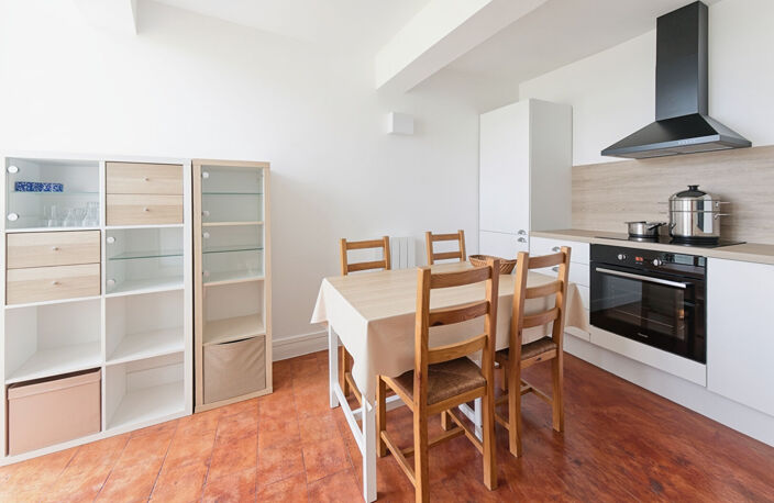 Vente Aix centre en exclusivité LC Gestion vous propose un appartement de type 2 de 55m² avec remise et cave. — photo 5