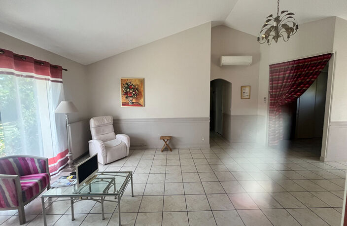 PLAIN PIED PLEIN BOURG DE LIGNE 3 CHAMBRES — photo 5