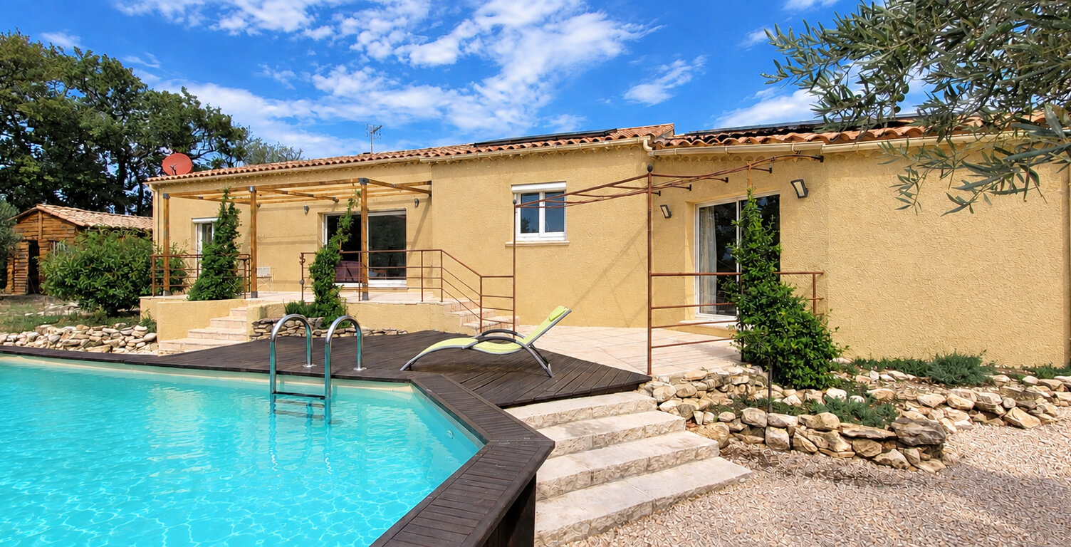 A vendre Maison de plain pied  au coeur des lavandes — photo 1