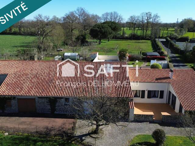 Corps de ferme rénovée 120m2, studio 30m2, grange 130m2, préau 70m2 — photo du bien