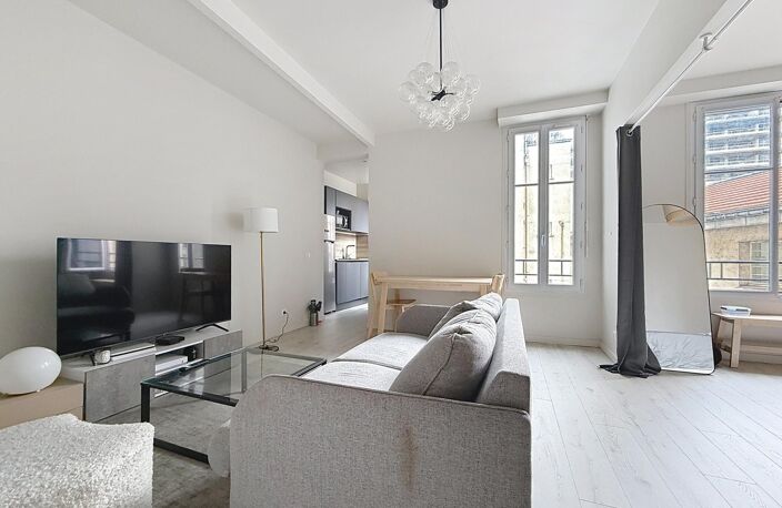 75015, Rue Cambrone, immeuble ART-DECO, Appartement 3 pièces 49m², — photo 2