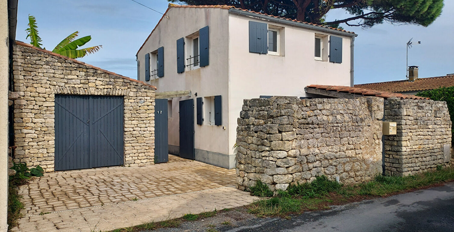 À 500 m de la mer, élégante maison de charme au coeur d'un village de pierres — photo 1
