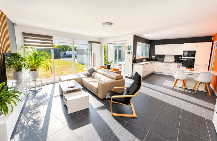 Villa Anglet 4 pièce(s) 108 m2 sur 303 m² de terrain — photo 2