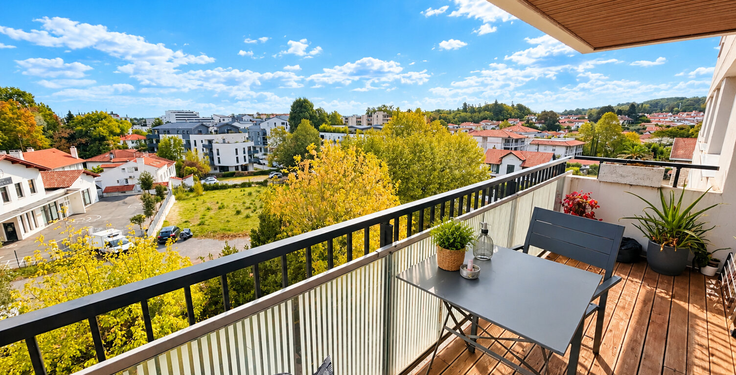 Anglet Central, type 3 de 62 m² + cave + parking — photo 1