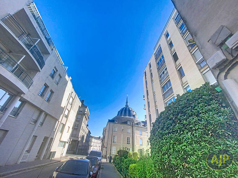 Rareté Dobrée/Sanitat : Esprit petite maison en Hyper Centre — photo 1