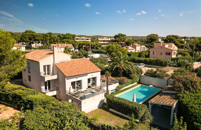 A VENDRE - PROPRIÉTÉ D'EXCEPTION TYPE 5 AVEC PISCINE ET GARAGE - CARRY-LE-ROUET — photo 2