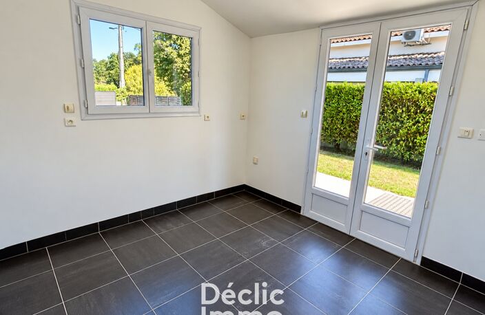 Local professionnel climatisé avec 3 bureaux et stationnement à Carignan-de-Bordeaux — photo 5