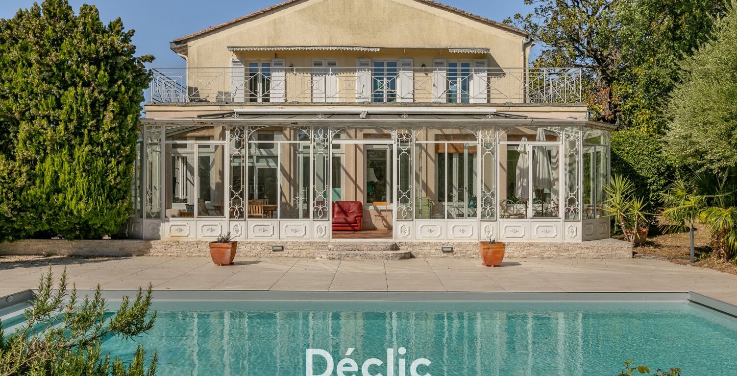 Magnifique propriété en pierre située dans le bourg de Carignan à 15min du centre de Bordeaux — photo 1