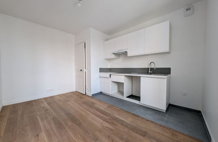 Appartement 2 p à PARIS 20ème — photo 4