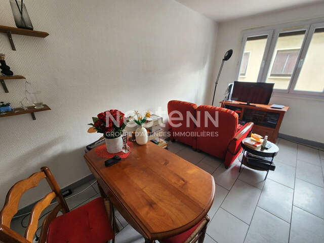 Toulouse Métro Saint agne 31400 appartement T2 -de 43.04 m2 cuisiné séparée équipée, grande cave .Local vélo. Cour intérieure commune — photo du bien