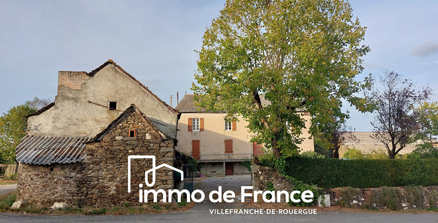 Corps de ferme en pierre à rénover avec 2,2 ha de terrain — photo 1