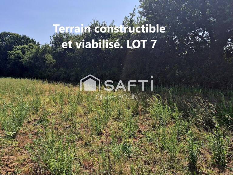 Terrain constructible viabilisé — photo 1