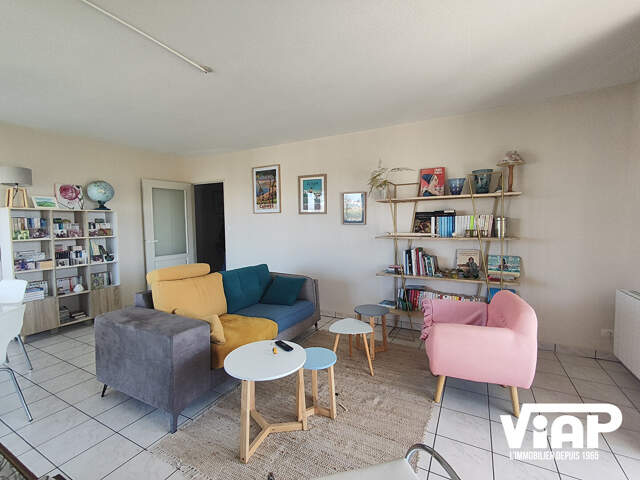 SUPERBE T3 MEUBLÉ PROCHE CLINIQUE EMAILLEURS — photo du bien
