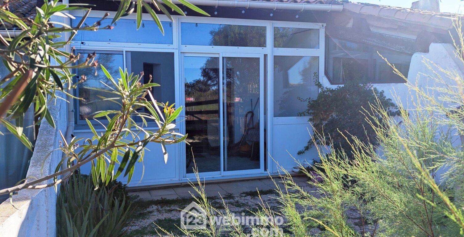 Appartement - 55m² - Saintes-Maries-de-la-Mer — photo 1