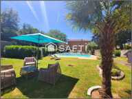 Belle prestation, maison T4 de 138m² et son studio T1 environ 28m², combles, terrasses, cour, abris couverts, garage, atelier, grange, bassin, jardin, puits, piscine au sel. — photo 3