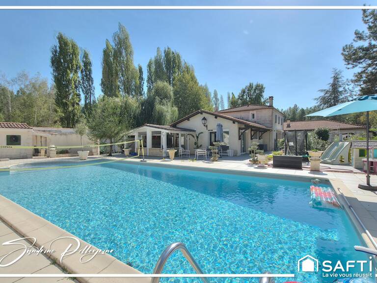 Villa 6 pièces de 267 M2 — photo 1