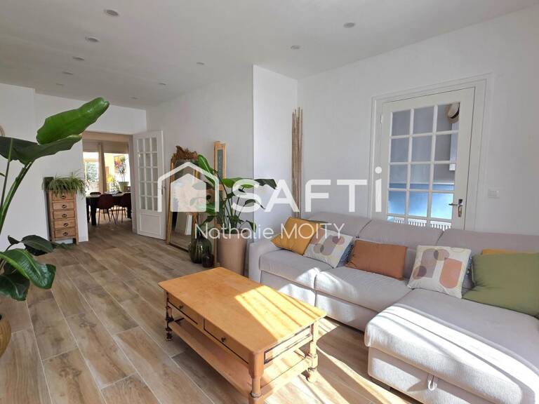 Maison T6 de 139m² entièrement rénovée, peu énergivore, DPE C, jardin et garage. — photo 1