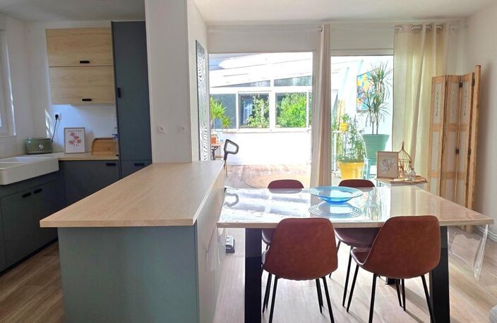 Maison T6 de 139m² entièrement rénovée, peu énergivore, DPE C, jardin et garage. — photo 4