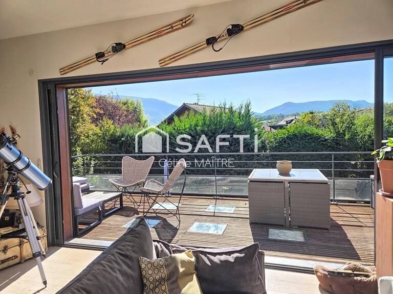 MAISON FAMILIALE AVEC PISCINE, BEAUX VOLUMES ET DPE C — photo 1