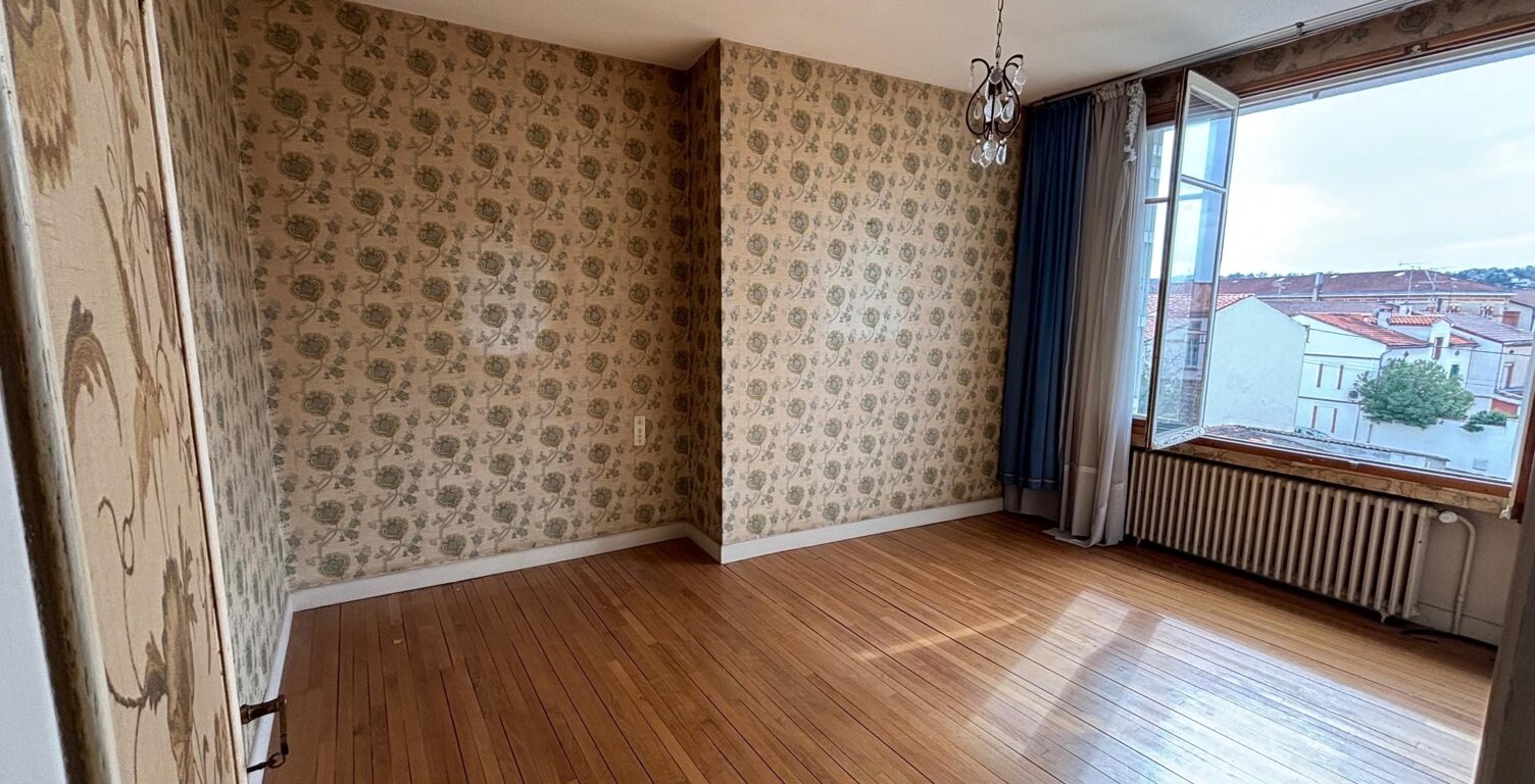 Appartement avec terrasse et parking — photo 1