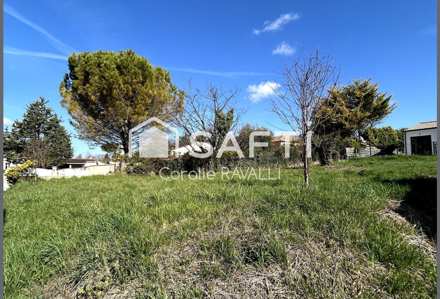 À saisir terrain à bâtir à La Couronne 16 400 — photo 1