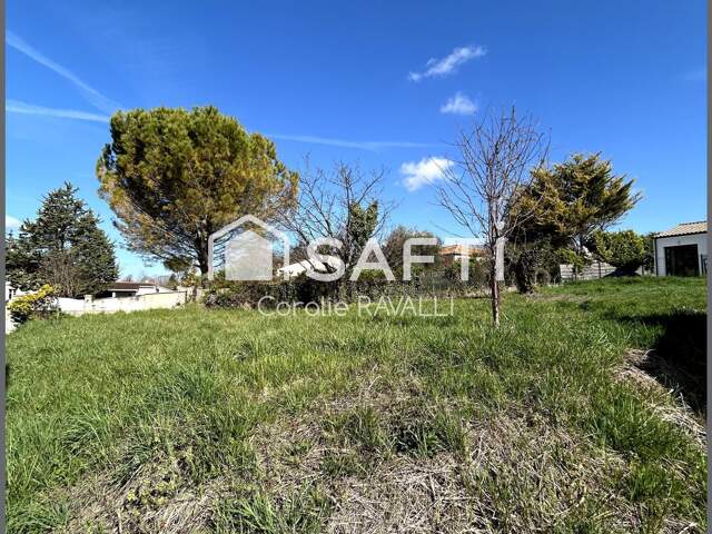 À saisir terrain à bâtir à La Couronne 16 400 — photo du bien