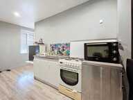Immeuble avec appartement T4 de 136m² + murs commerciaux — photo 3