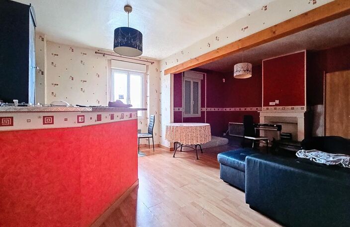 Immeuble avec appartement T4 de 136m² + murs commerciaux — photo 4