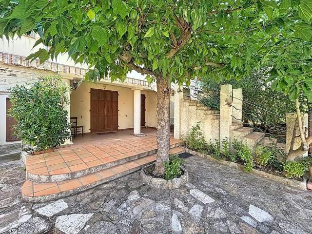 Maison à rénover — photo du bien