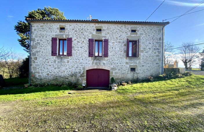 Maison en pierre, beaux volumes — photo 2