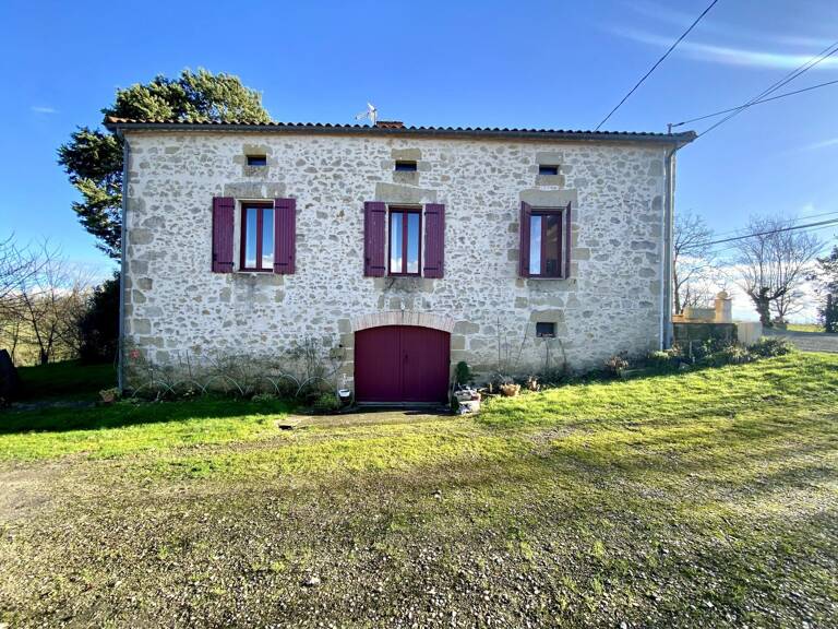 Maison en pierre, beaux volumes — photo 1