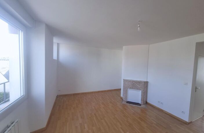 Lorient  Rare appartement d'avant-guerre, 2 ch. — photo 2