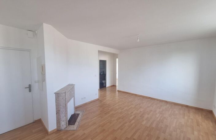 Lorient  Rare appartement d'avant-guerre, 2 ch. — photo 3