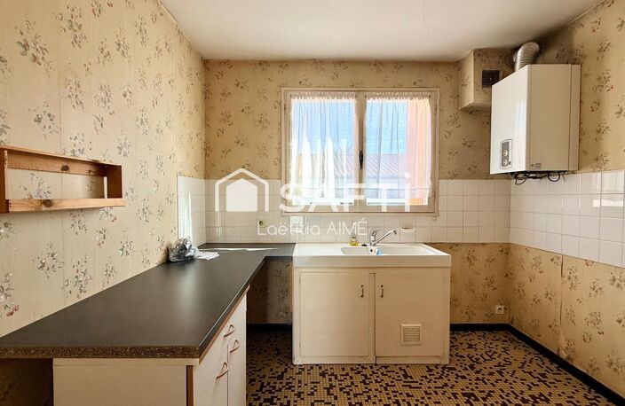 LA ROCHELLE - MAISON A RENOVER, BEAU POTENTIEL, JARDIN ET GARAGE / SOUS-SOL — photo 3
