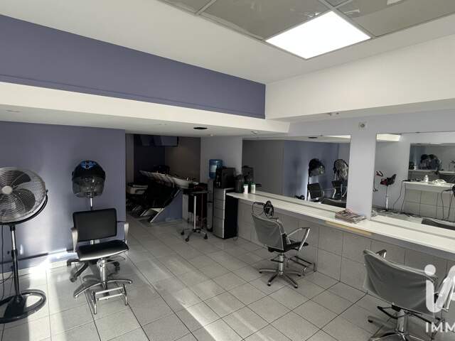 Vente Esthétique, Coiffure 104 m&sup2; — photo du bien