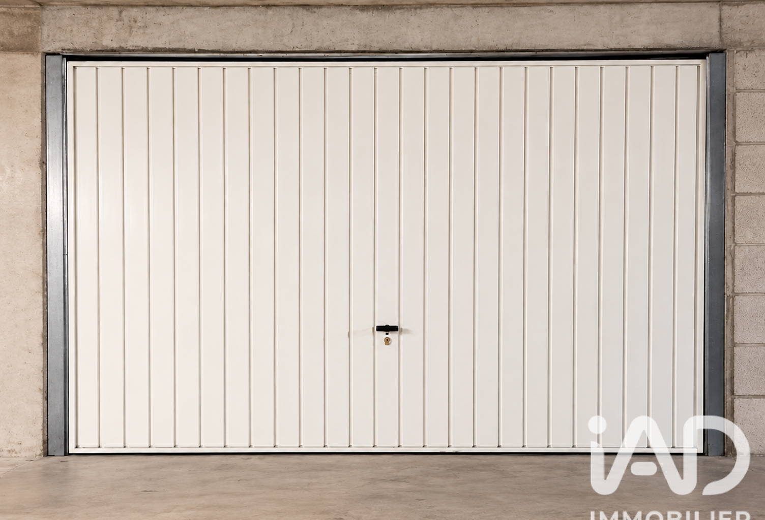 Vente Garage 14 m&sup2; — photo 1