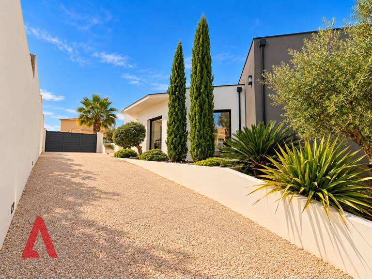 Villa contemporaine d'architecte  206 m²  Terrain 1 157 m² — photo 1