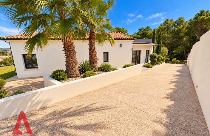 Villa contemporaine d'architecte  206 m²  Terrain 1 157 m² — photo 2