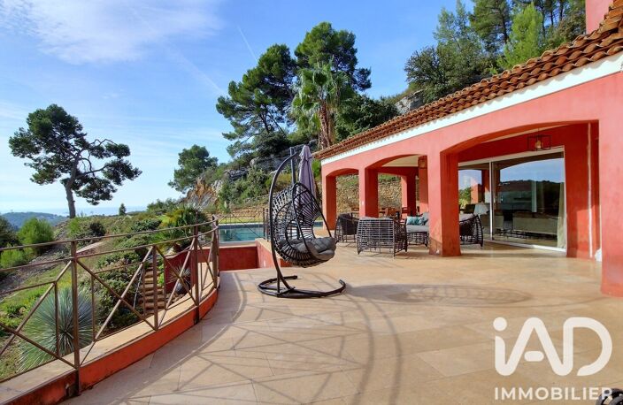 Vente Maison/villa 8 pièces — photo 2