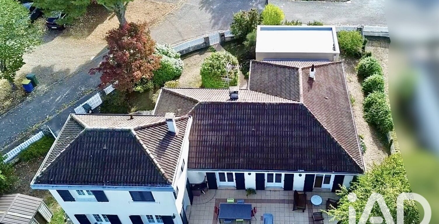 Vente Maison/villa 8 pièces — photo 1