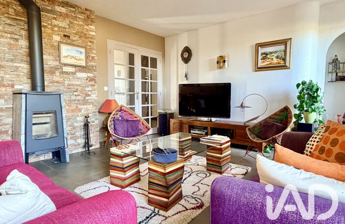 Vente Maison/villa 8 pièces — photo 2