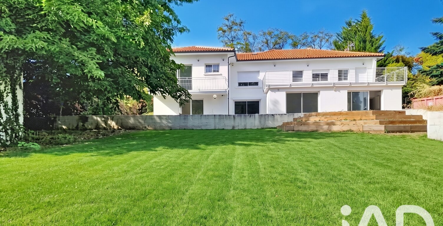 Vente Maison/villa 9 pièces — photo 1