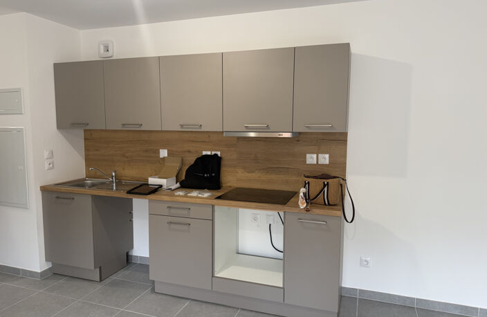 T3 NEUF 68m2 + TERRASSE 12m2 + PARKING   AIX LA DURANNE BASSE — photo 3