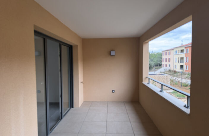 T3 NEUF 68m2 + TERRASSE 12m2 + PARKING   AIX LA DURANNE BASSE — photo 4